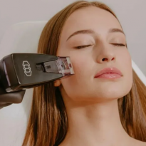 Morpheus8 или мезотерапия для шеи и декольте: какой метод принесёт вашей клинике больше лояльных пациентов?